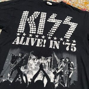 Kiss shirt medium